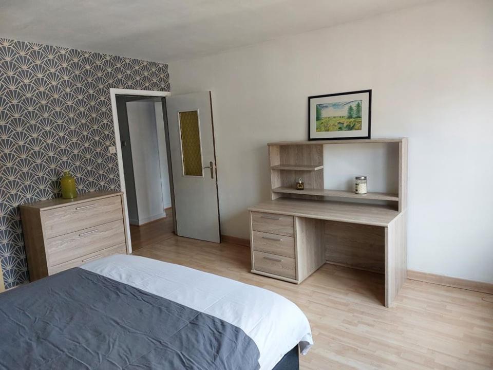 Aux Trois Petits Cochons Apartman Hotton Kültér fotó