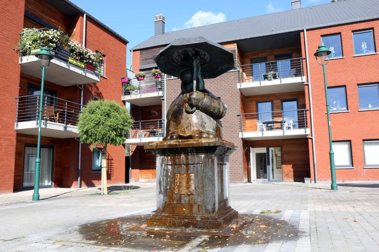 Aux Trois Petits Cochons Apartman Hotton Kültér fotó